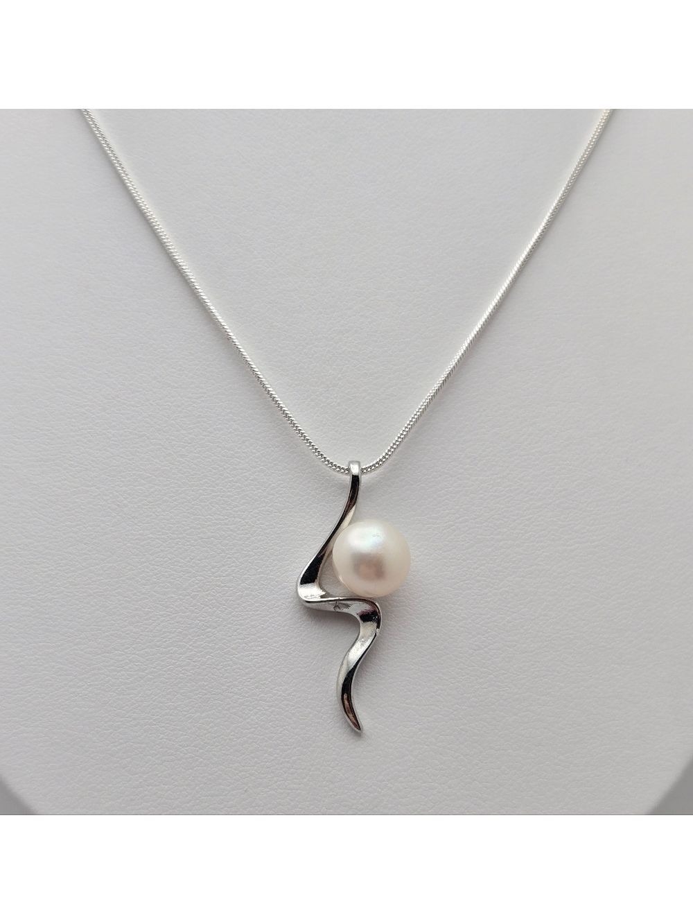 Freshwater White Real Pearl Necklace 18” Sterling Plated Snake Chain NWOT
